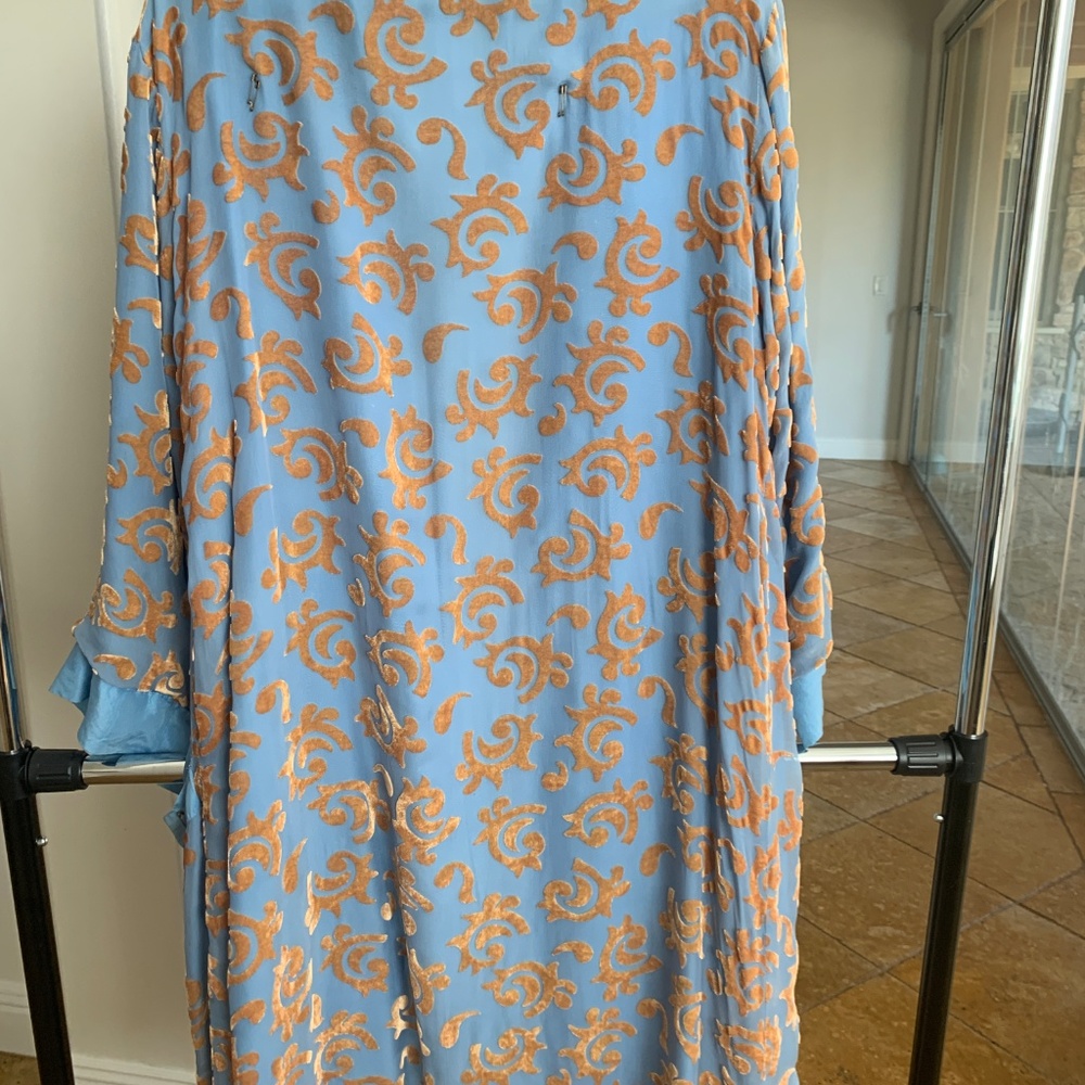 Alexandro Fratelli Robe - Picture 7 of 8